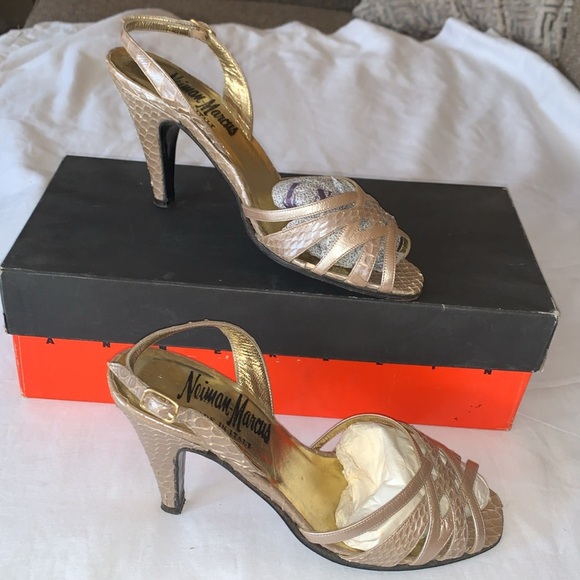 Beautiful Gently Loved Anne Klein Vintage Shoe… For Neiman Marcus - Picture 3 of 9